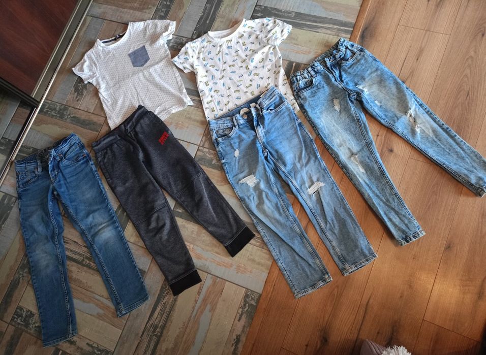 Ubranka chłopięce jeansy, joggery, spodnie dresowe, t-shirty