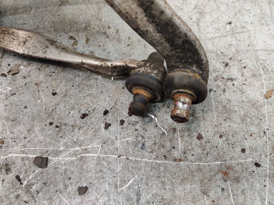 Audi A6 C5 Mocowanie Łapa Uchwyt Amortyzatora