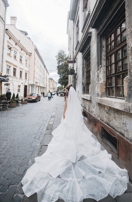 Весільне плаття з салону Crystal, модель Edita