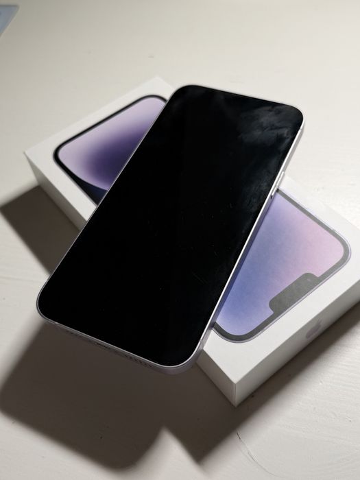 iPhone 14 plus + kabelek