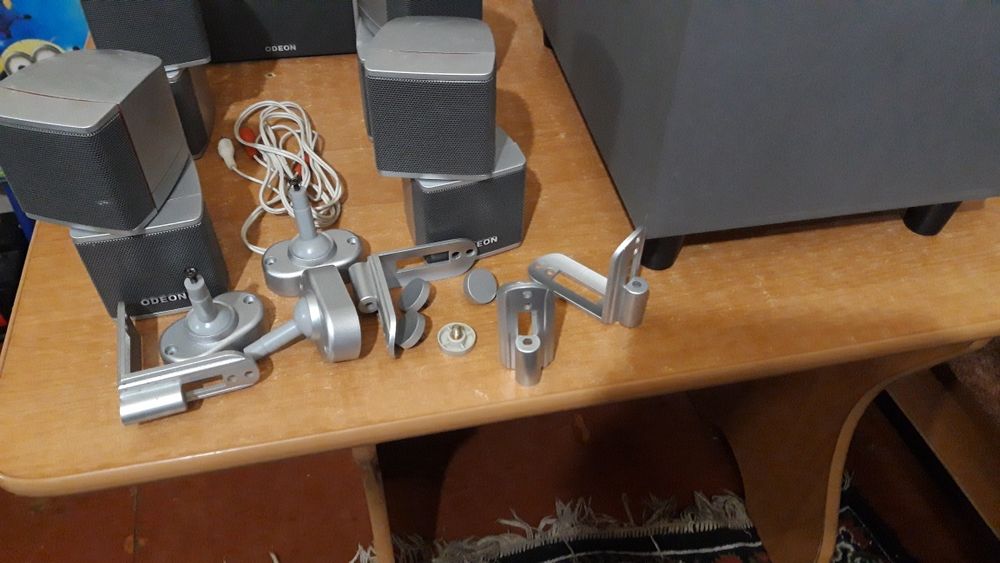 акустическая система Odeon AV-100.