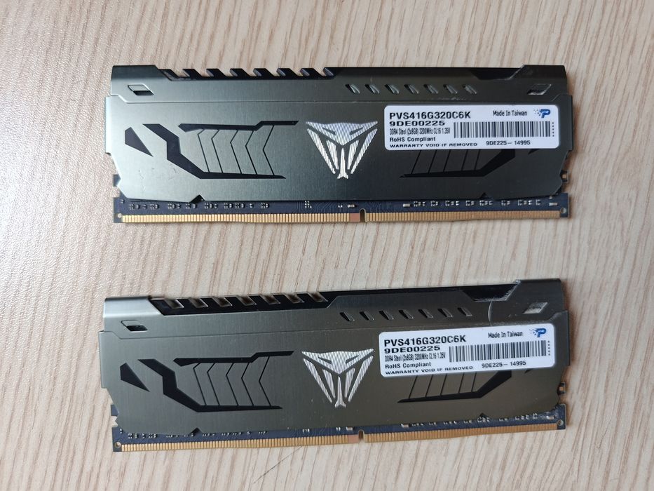 Оперативна я память DDR4 16gb(8*2) 3200