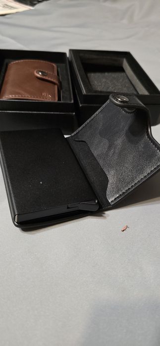 Кардхолдер (или картхолдер) / Credit Card Holder.