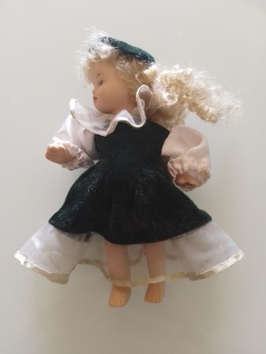 Boneca de porcelana