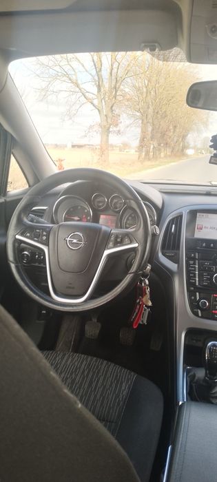 Opel astra J 1.7cdti