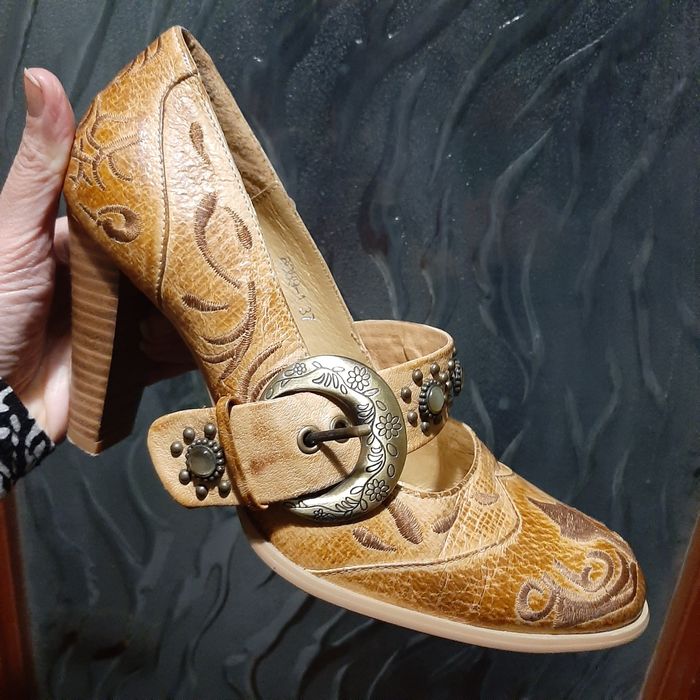 Туфлі жіночі святкові 37розмір