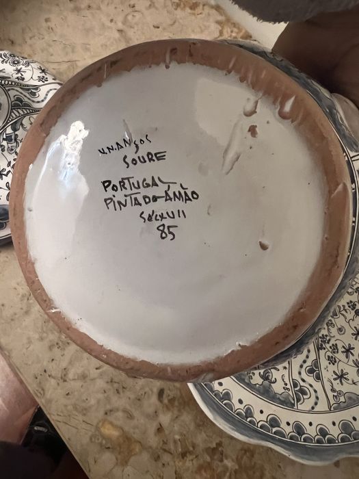 Terrina antiga pintada a mao