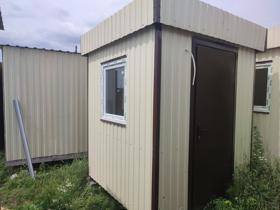 Вагончики, побутівки, дачні будиночки, пости охорони.