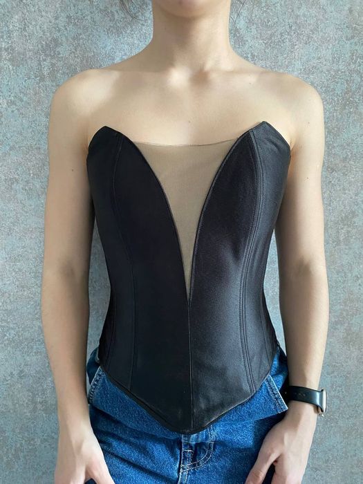 Корсет атласний.