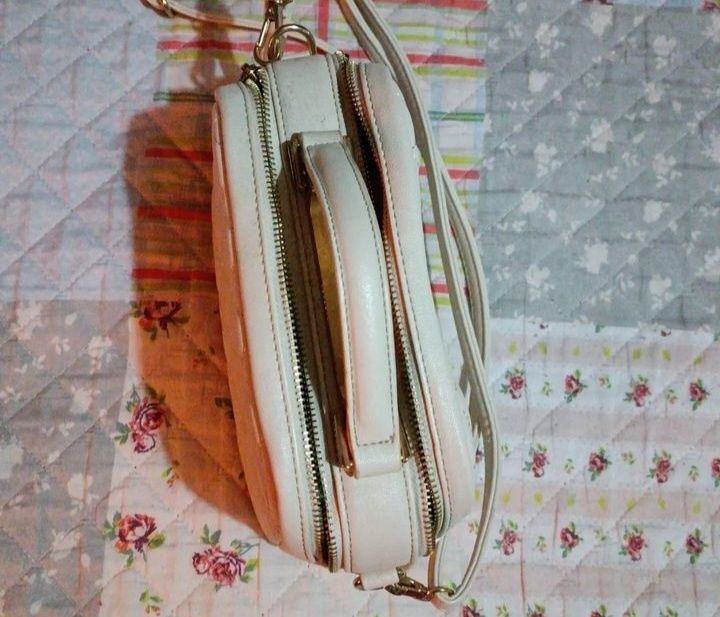Vendo bolsa branca