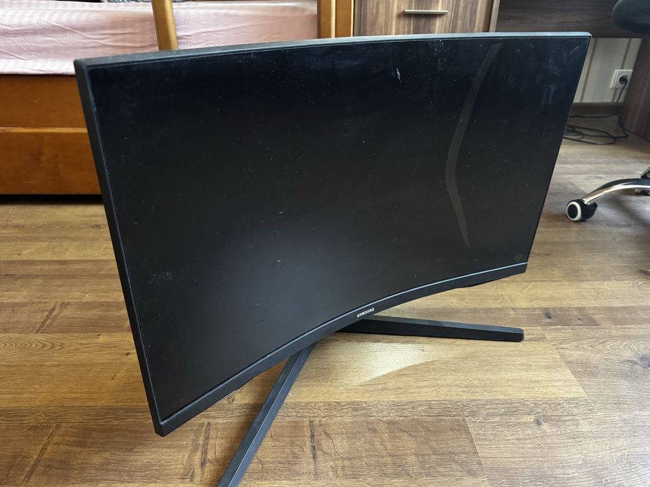 Samsung Odyssey G5 27” S27CG550EI — разбита матрица