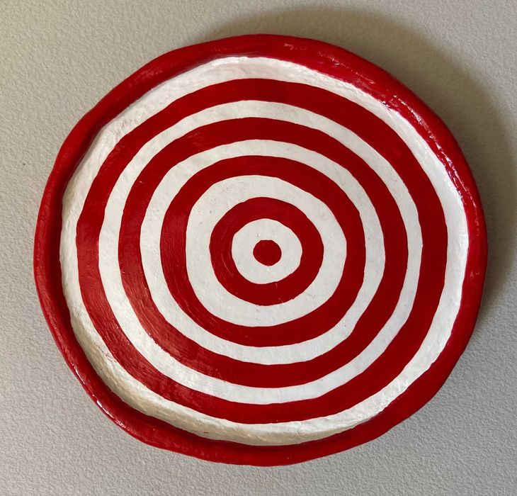 Peça Decorativa Artesanal 'Esvazia-Bolsos'