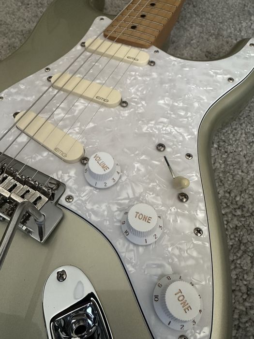EMG DG20 | Loaded Pickguard Signature David Gilmour