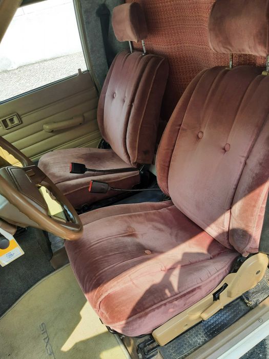 Toyota Truck Hilux – Pickup / Autocaravana americana CLasse 1