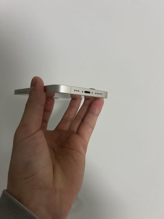 Apple iPhone 13 256 ГБ.