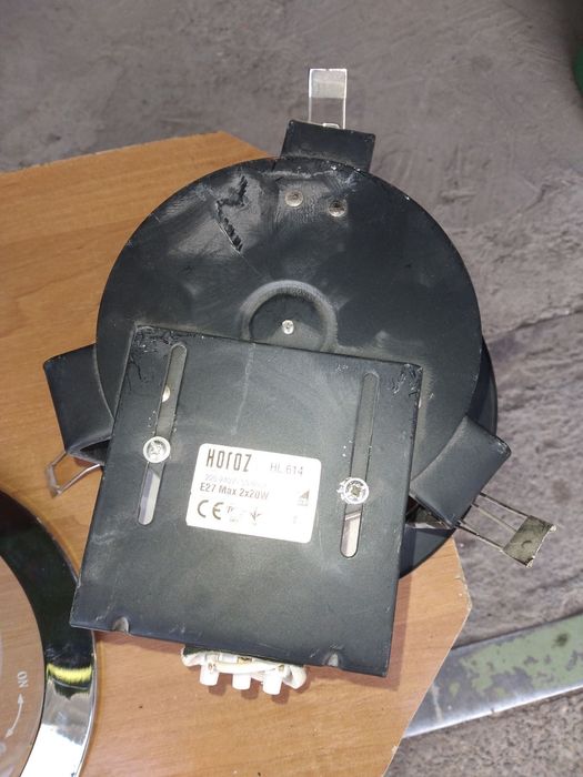 Світильник вмонтований