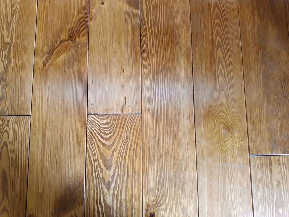 Podłoga drewniana, sosnowa, rustik