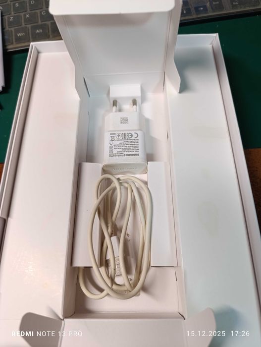 Tablet Samsung Galaxy Tab 8 10,5'' Pudełko + Etui Pancerne + Torba