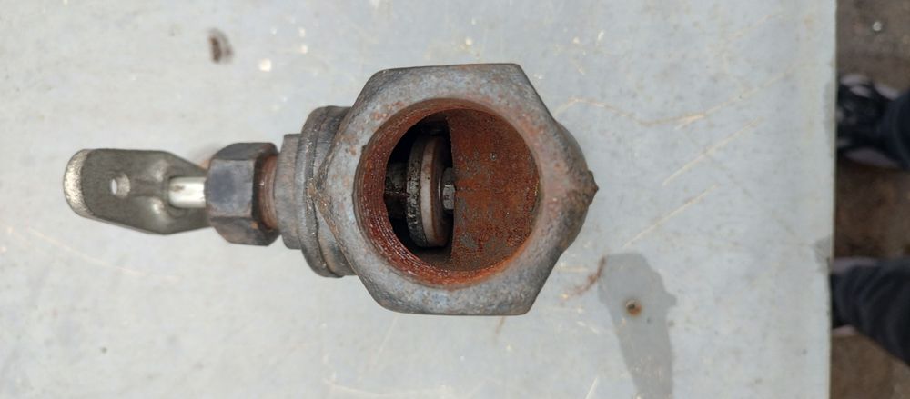 Кран вентильный чугунный РУ16-32