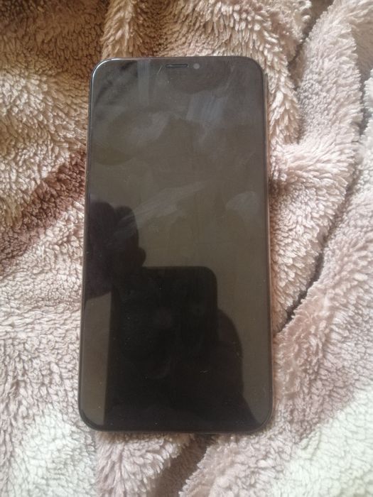 iPhone XS продам