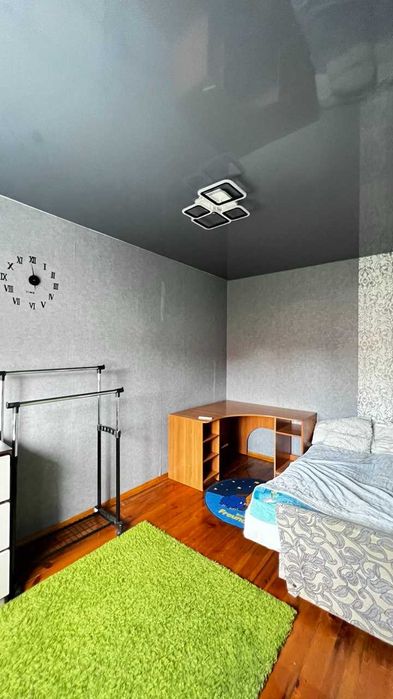 Продам половину будинку на Богунії, овремий двір! Без Комісії!