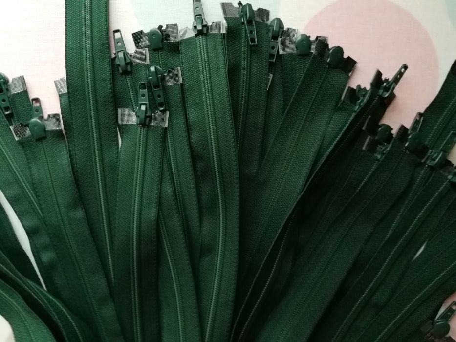 Zamek błyskawiczny 130 cm, zielony, dwusuwakowy, linia metalowa