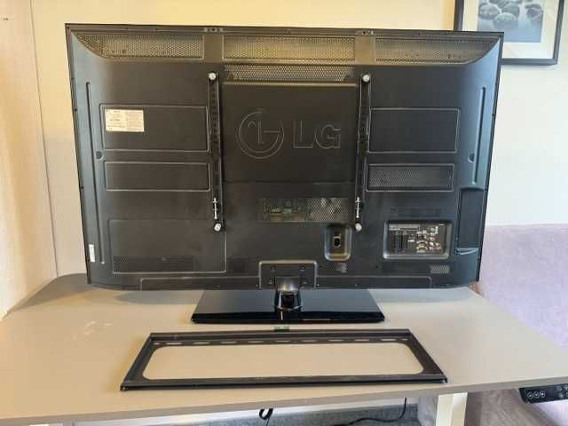 TV LG 50’ z akcesoriami - 50PK350