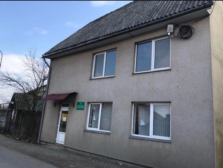 Продається комерційне приміщення в місті Тячів