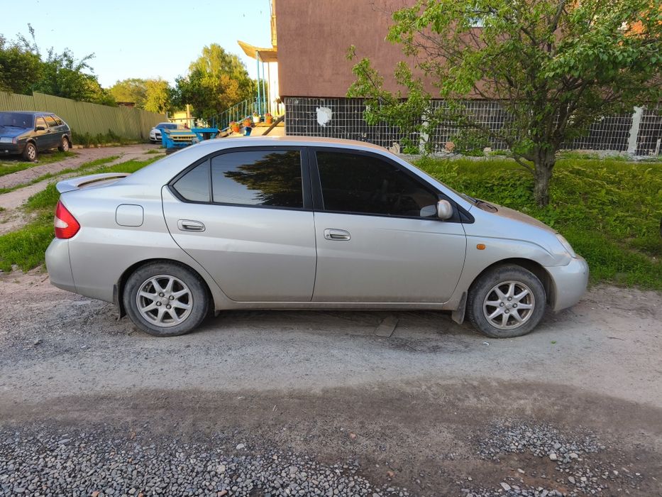 Продам Toyota Prius