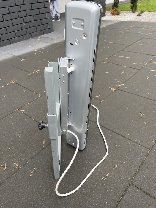 Promiennik ogrzewacz lampa ir dla niemowlaka