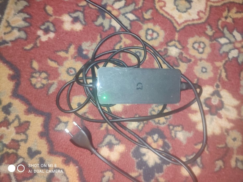 Електросамокат в хорошому стані