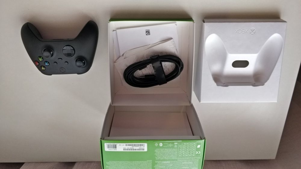 Comando Xbox(COMO NOVO) com garantia + Comando PS4/pc