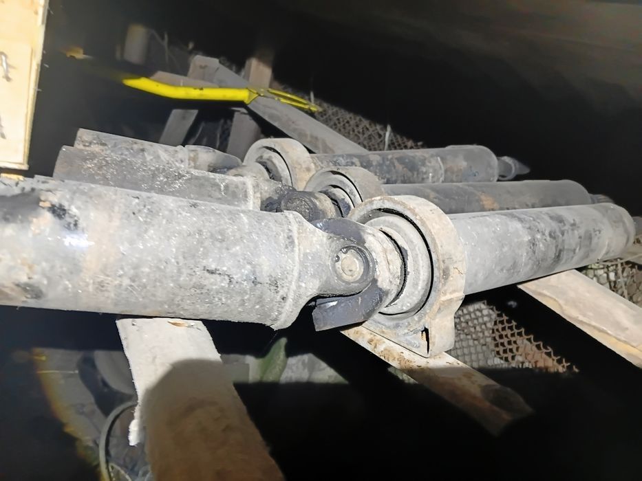 2 жигулёвских блока взборе, 3 кардана, бак