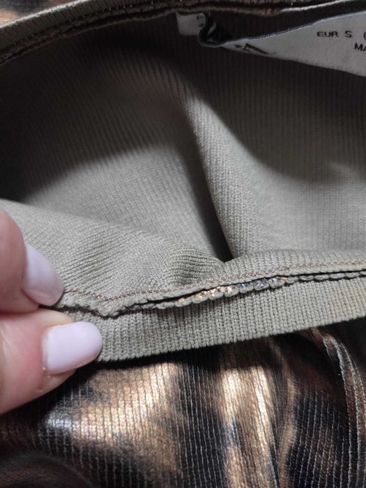 Sukienka tuba w panterkę Zara