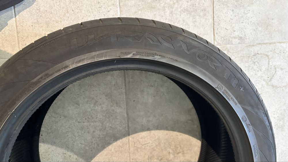 Komplet opon 255/45
