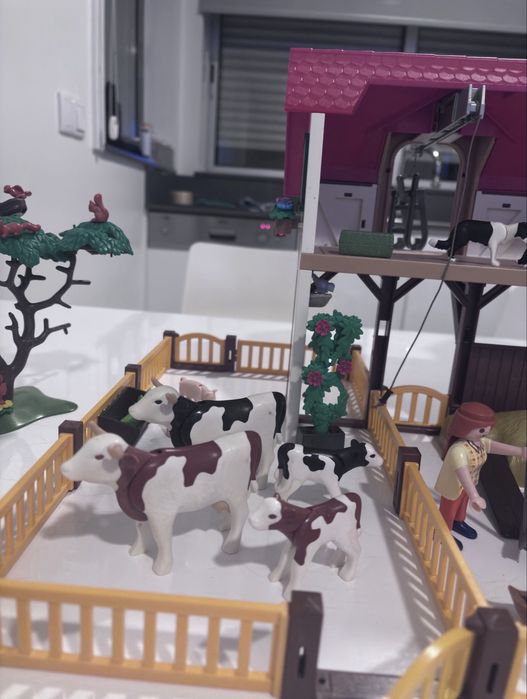 Playmobil 6120 Quinta / Estábulo Completo com Animais
