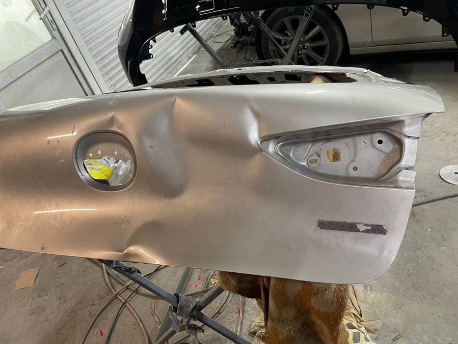 Крышка (ляда) багажника Mazda 3