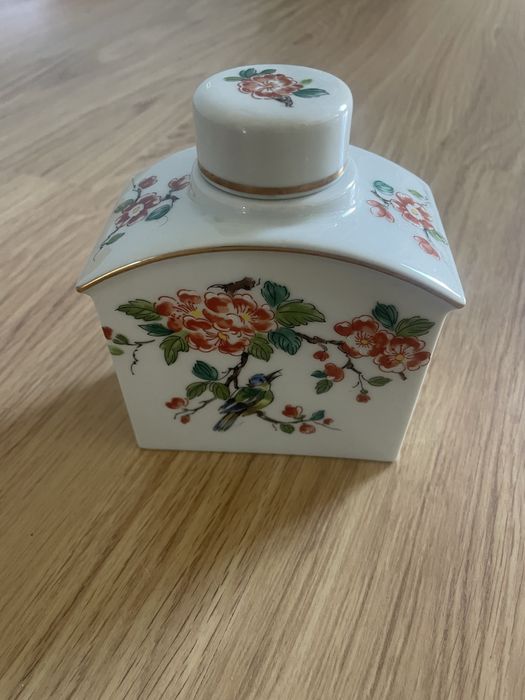Peça de Decoração em Porcelana Pintada
