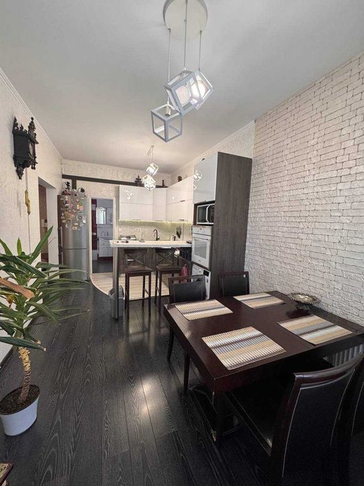 Продам дворівневу квартиру в центрі з АГВ | 112 м² | вул. Канатна