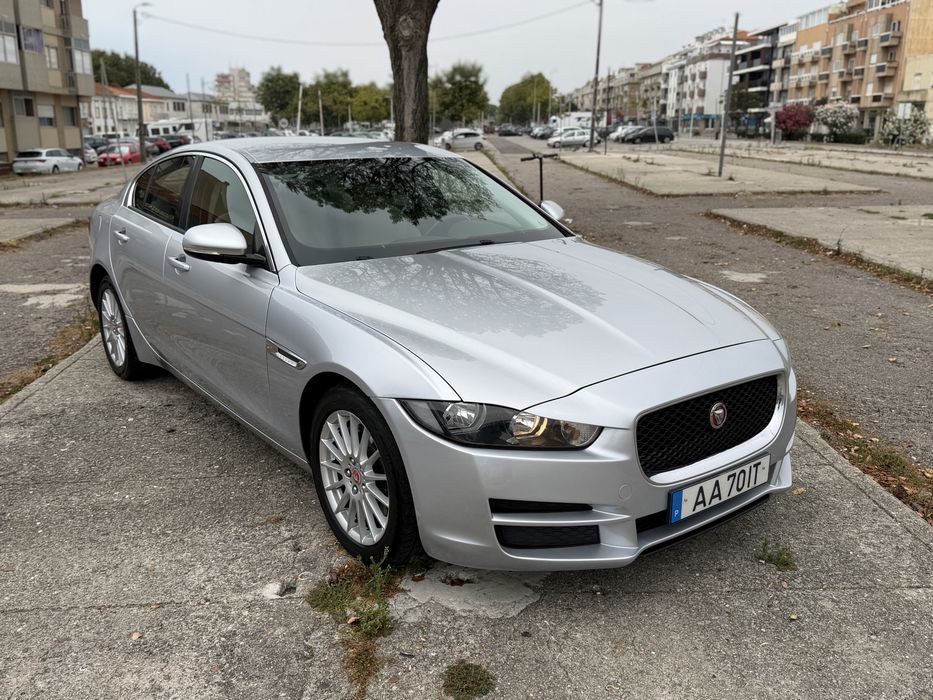 Jaguar XE 2.0d 2015 foto 4