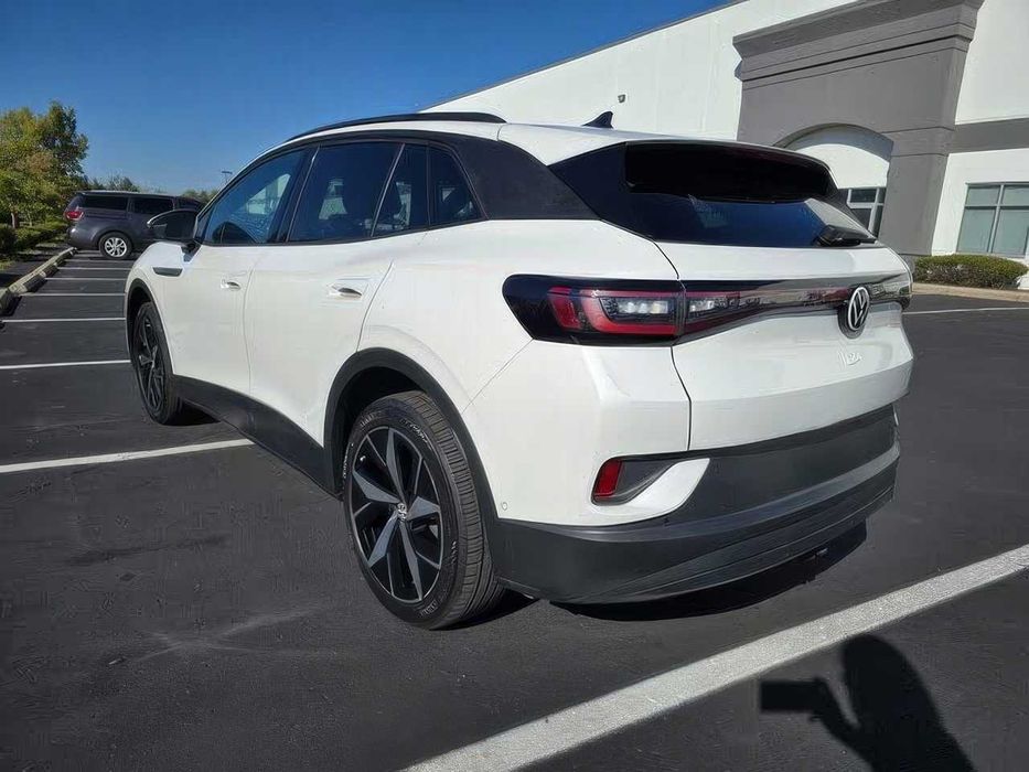 Volkswagen ID.4 Pro S      2024