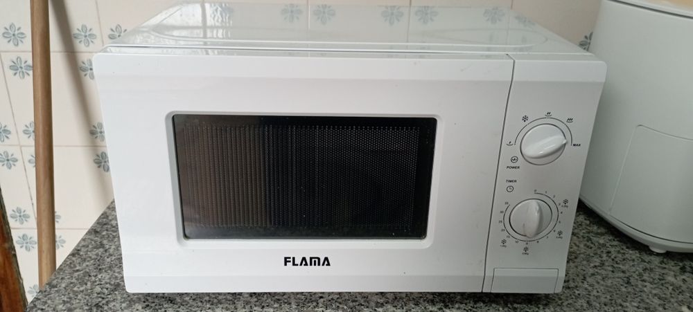 Vendo microondas usado