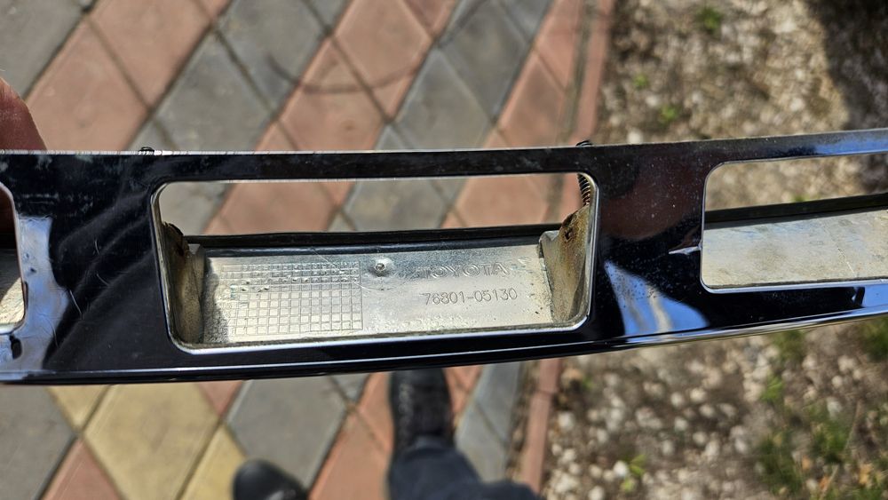 Планка подсветки номера тойота авенсис т27. Хром