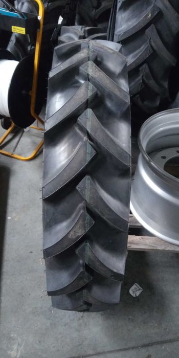 opona 9.5-24  8 pr Seha