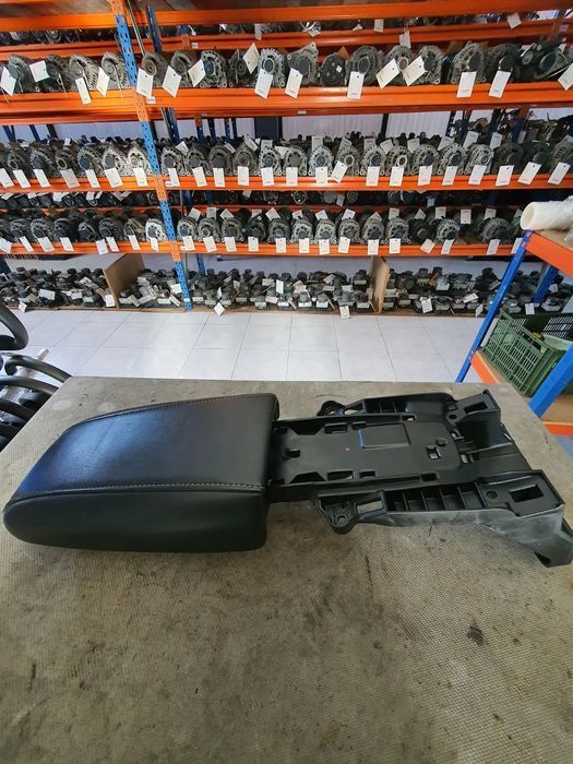APOIO BRAÇO VOLVO V40 / 31403341