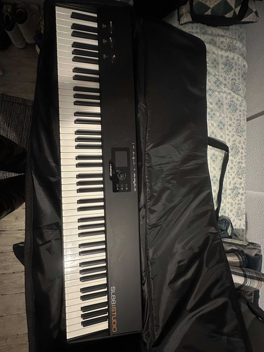 Controlador - Studiologic SL88 Studio + Capa