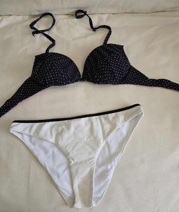 Biquini preto e branco