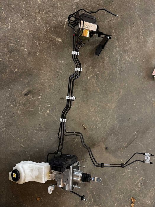 ABS Corolla Cross 2,0 hybryda