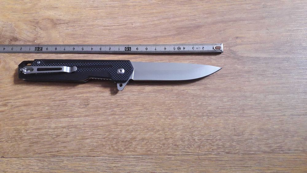 Складной  нож  на  подшипниках