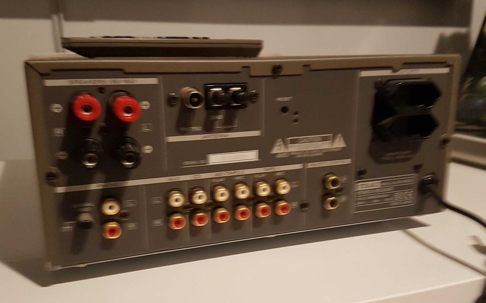 Amplituner stereo Teac AG-H500 pilot